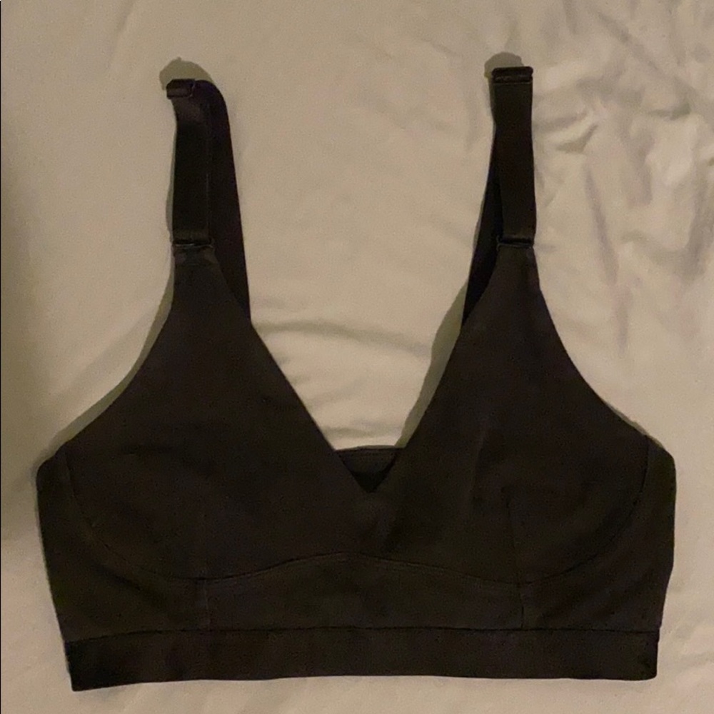 Black LuLu Lemon sports bra. Size 2-4